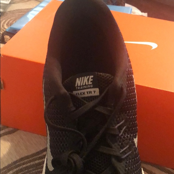 Nike women’s training shoes - Picture 2 of 4